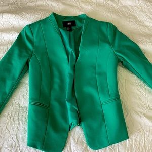 Green blazer from H&M, never worn! Size 8, fits like a Small/Medium.